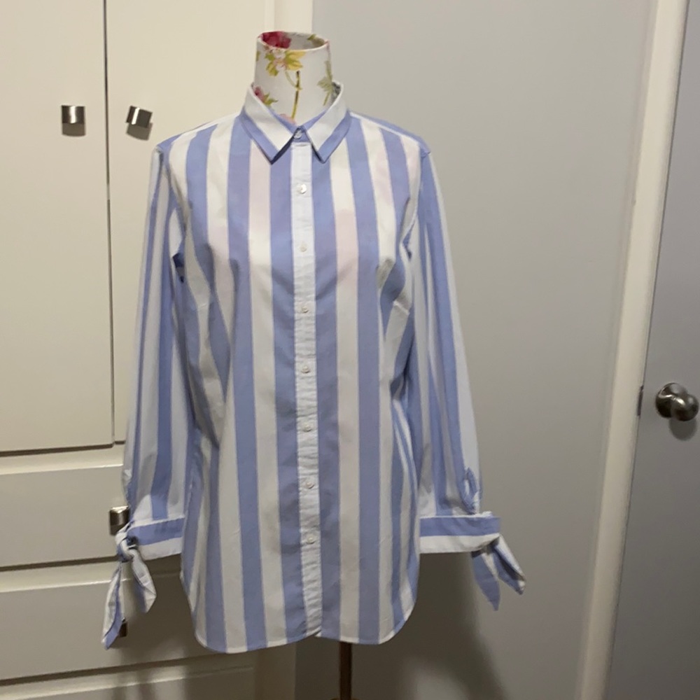 Women’s Banana Republic top